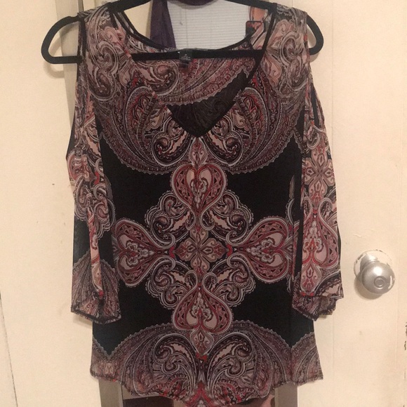 Top - Picture 2 of 2